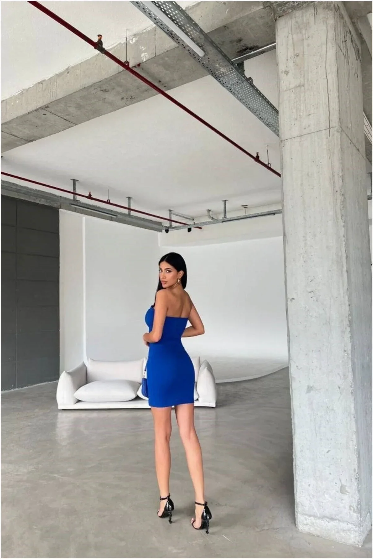 Kadın Yeni Sezon Straplez Yırtmaçlı Mini Abiye Elbise görsel 5