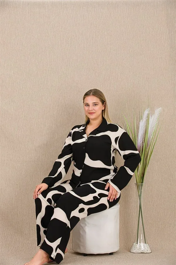 Büyük Beden Siyah Beyaz Desenli Düğmeli Uzun Kol Viskon Pijama Takımı