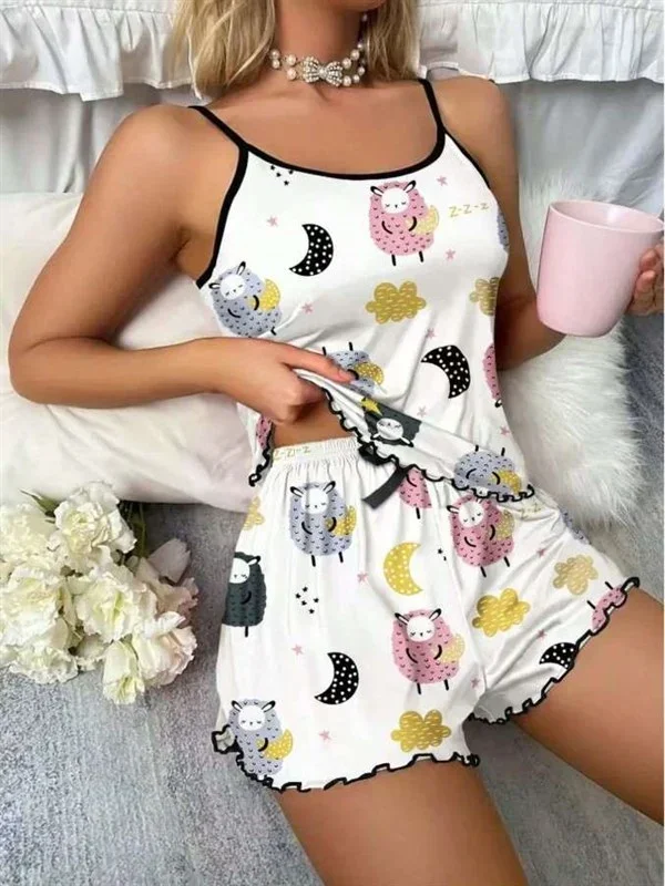 Beyaz Üstüne Desenli İnce Askılı Şortlu Pijama Takımı
