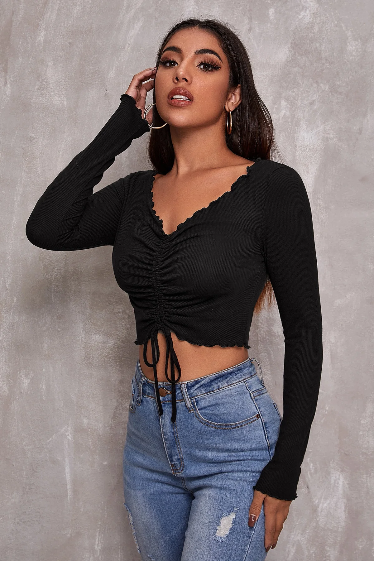 Kadın Siyah Uzun Kollu Büzdürme Bağcık Detaylı Crop Top Bluz görsel 5