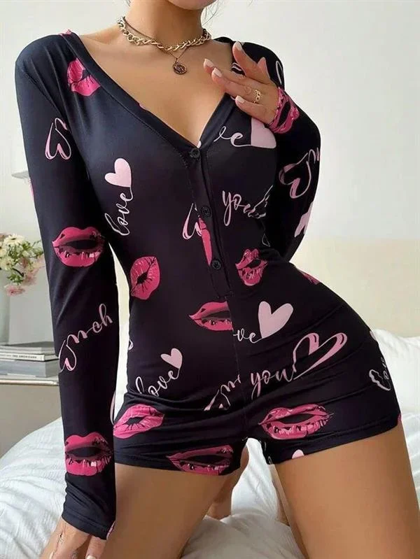 Pamuklu Kırmızı Öpücük ve Kalp Desenli Düğmeli Uzun Kol Tulum Pijama görsel 3