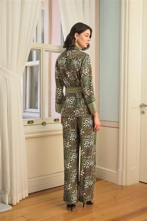 Çiçek Yaprak ve Etnik Desenli Pijama Takımı görsel 7