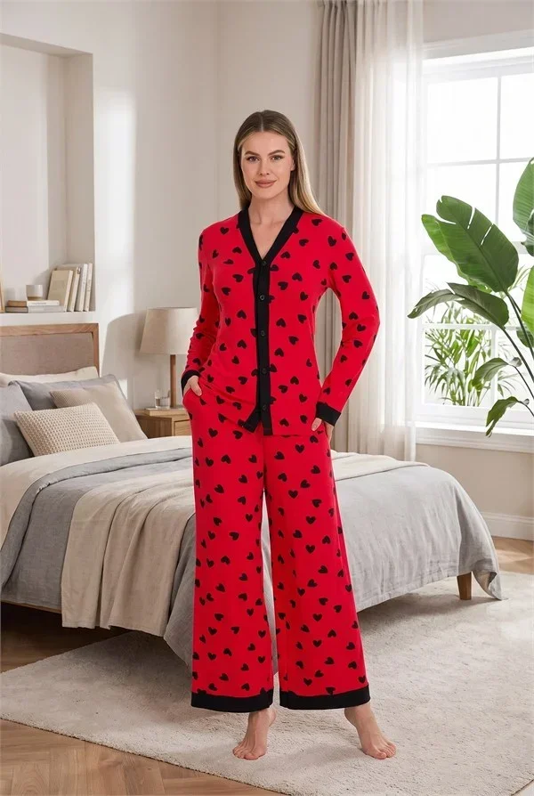 Şık Tasarım Kalp Desenli Geniş Paçalı Yumuşak Dokulu Viskon Kumaş Düğmeli 2'li Pijama Takımı görsel 2