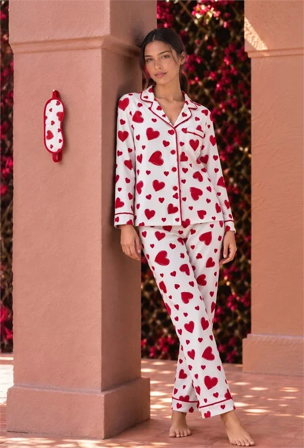 Pamuklu Yumuşak Dokulu Kırmızı Kalp Desenli Düğmeli Uzun Kollu Pijama Takımı (Uyku Gözlüğü Hediye) görsel 4