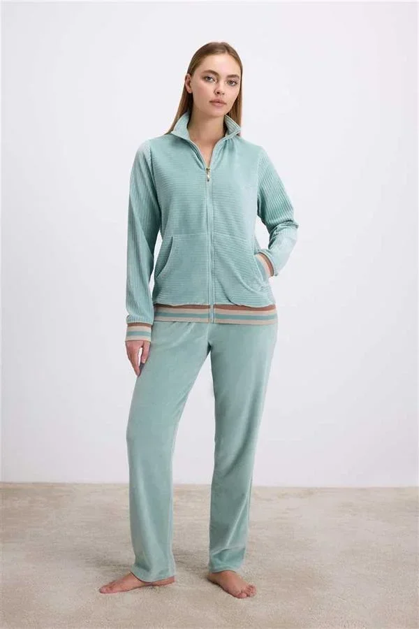 Kadife Dokulu Uzun Kollu Sweatshirt ve Pantolon Takımı