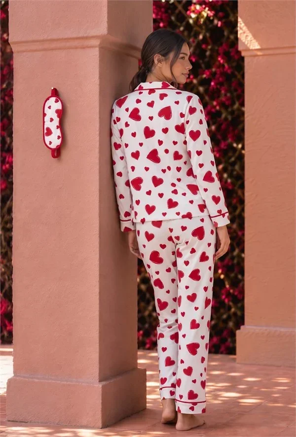 Pamuklu Yumuşak Dokulu Kırmızı Kalp Desenli Düğmeli Uzun Kollu Pijama Takımı (Uyku Gözlüğü Hediye) görsel 5
