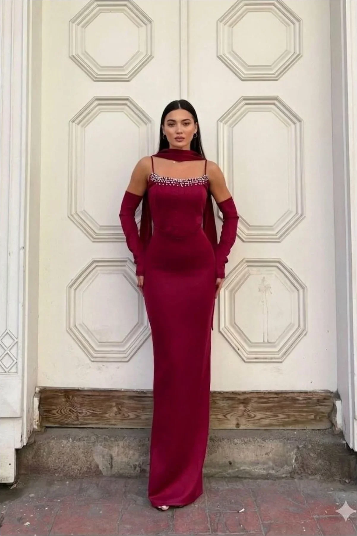 Kadın Modern Stil Scuba Esnek Kumaş Straplez Balık Kesim Abiye Elbise görsel 3