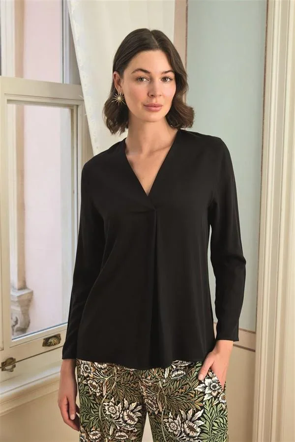Çiçek Yaprak ve Etnik Desenli Uzun Kollu Pijama Takımı görsel 4
