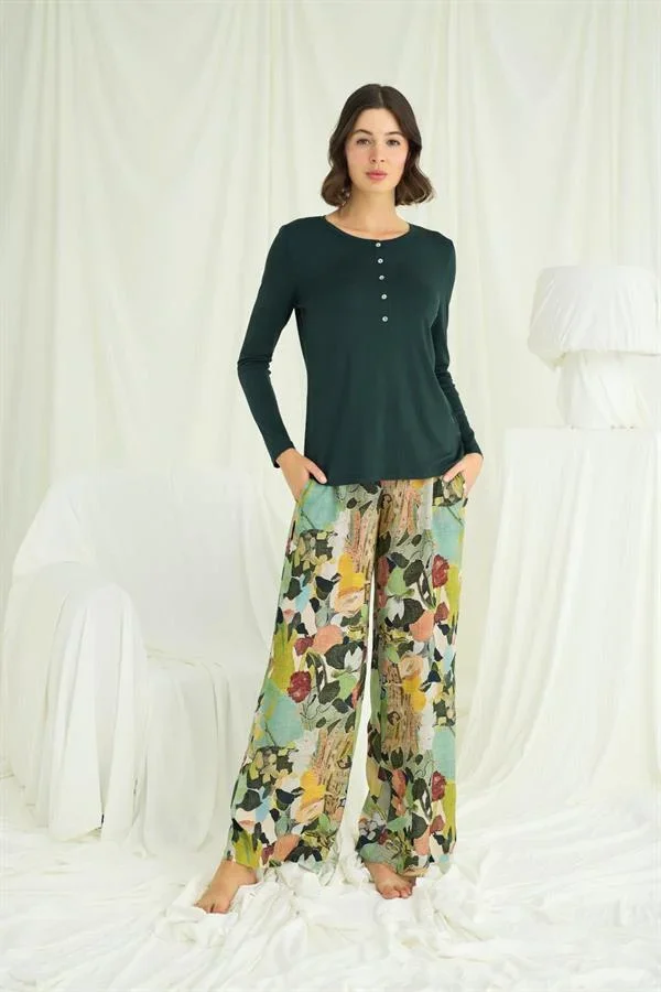 Çiçek ve Yaprak Desenli Pijama Takımı görsel 4