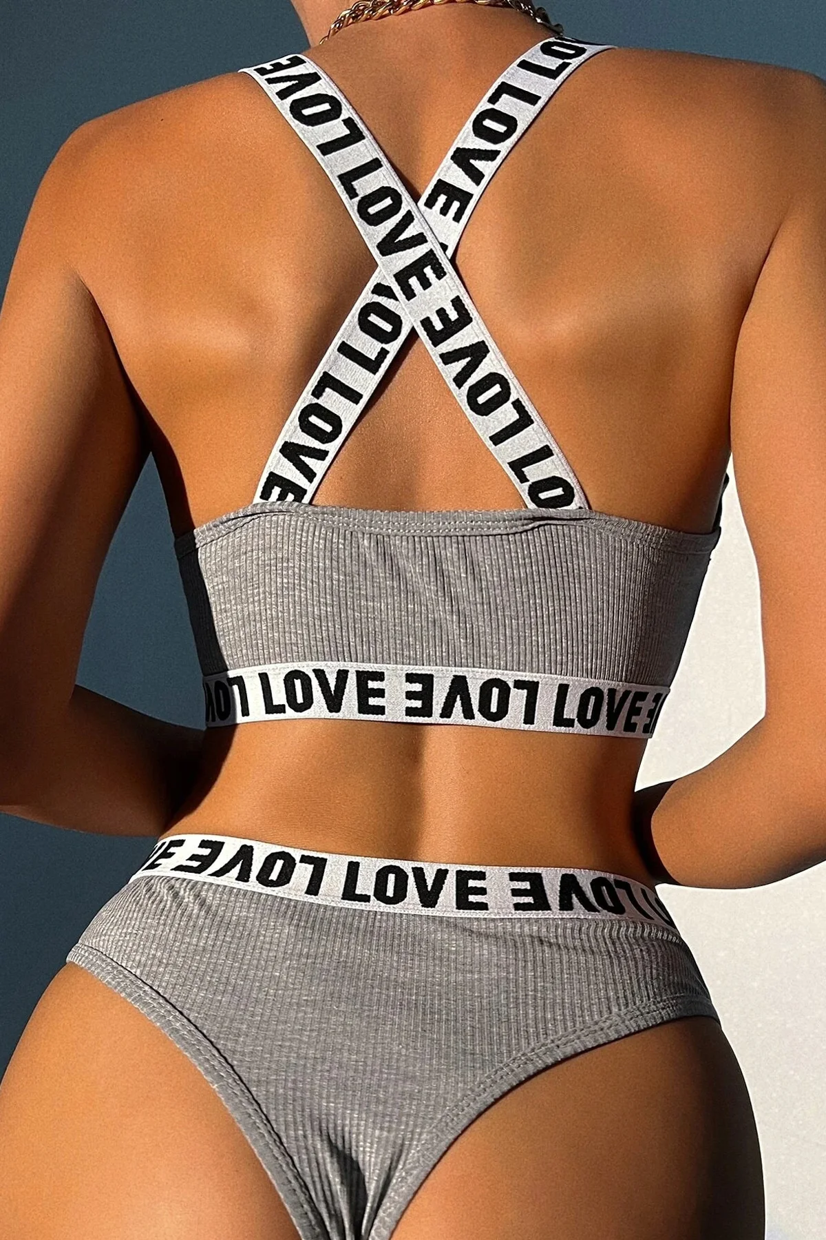 Kadın Gri Çapraz Sırt Ve Love Yazı Detaylı Iç Çamaşır Takımı görsel 2