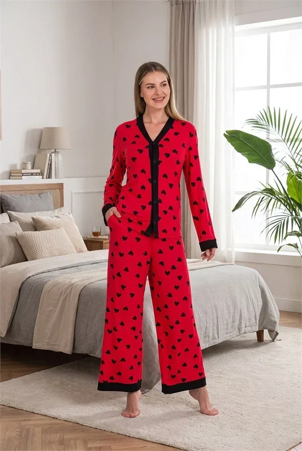 Şık Tasarım Kalp Desenli Geniş Paçalı Yumuşak Dokulu Viskon Kumaş Düğmeli 2'li Pijama Takımı
