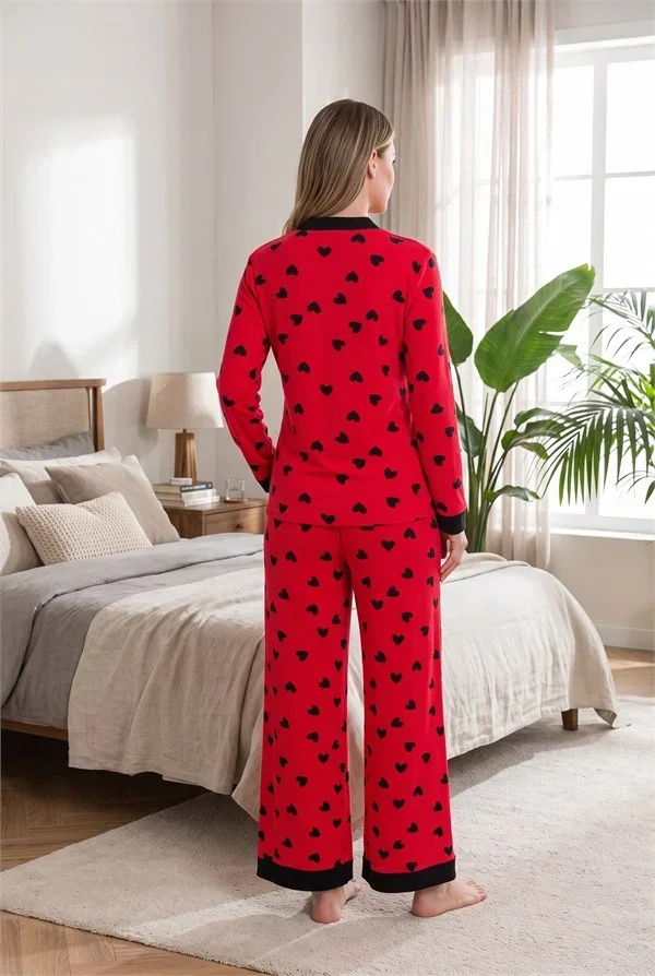 Şık Tasarım Kalp Desenli Geniş Paçalı Yumuşak Dokulu Viskon Kumaş Düğmeli 2'li Pijama Takımı görsel 3