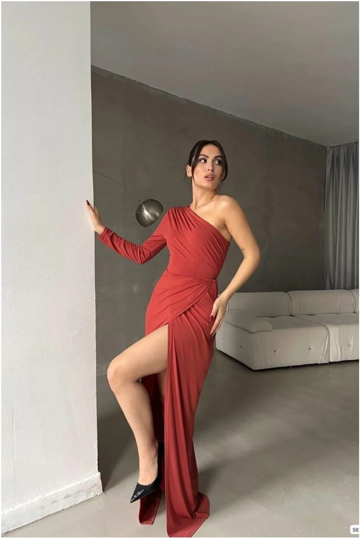 Kadın Modern Stil Saten Kumaş Tek Omuz Dekolteli Maxi Abiye Elbise