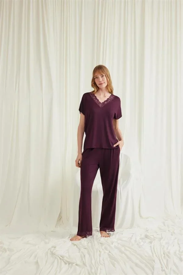 Kısa Kollu V Yakalı Dantelli Viskon Pijama Takımı