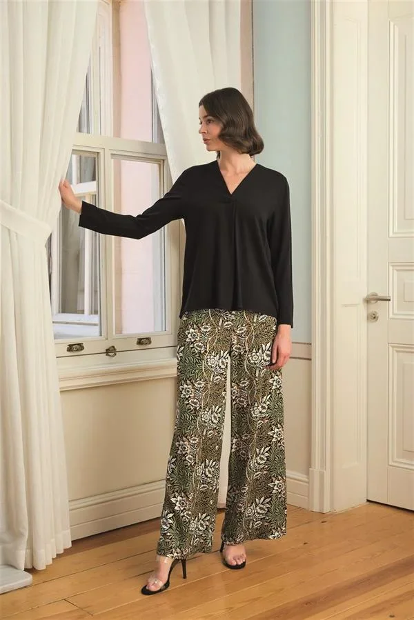 Çiçek Yaprak ve Etnik Desenli Uzun Kollu Pijama Takımı görsel 2