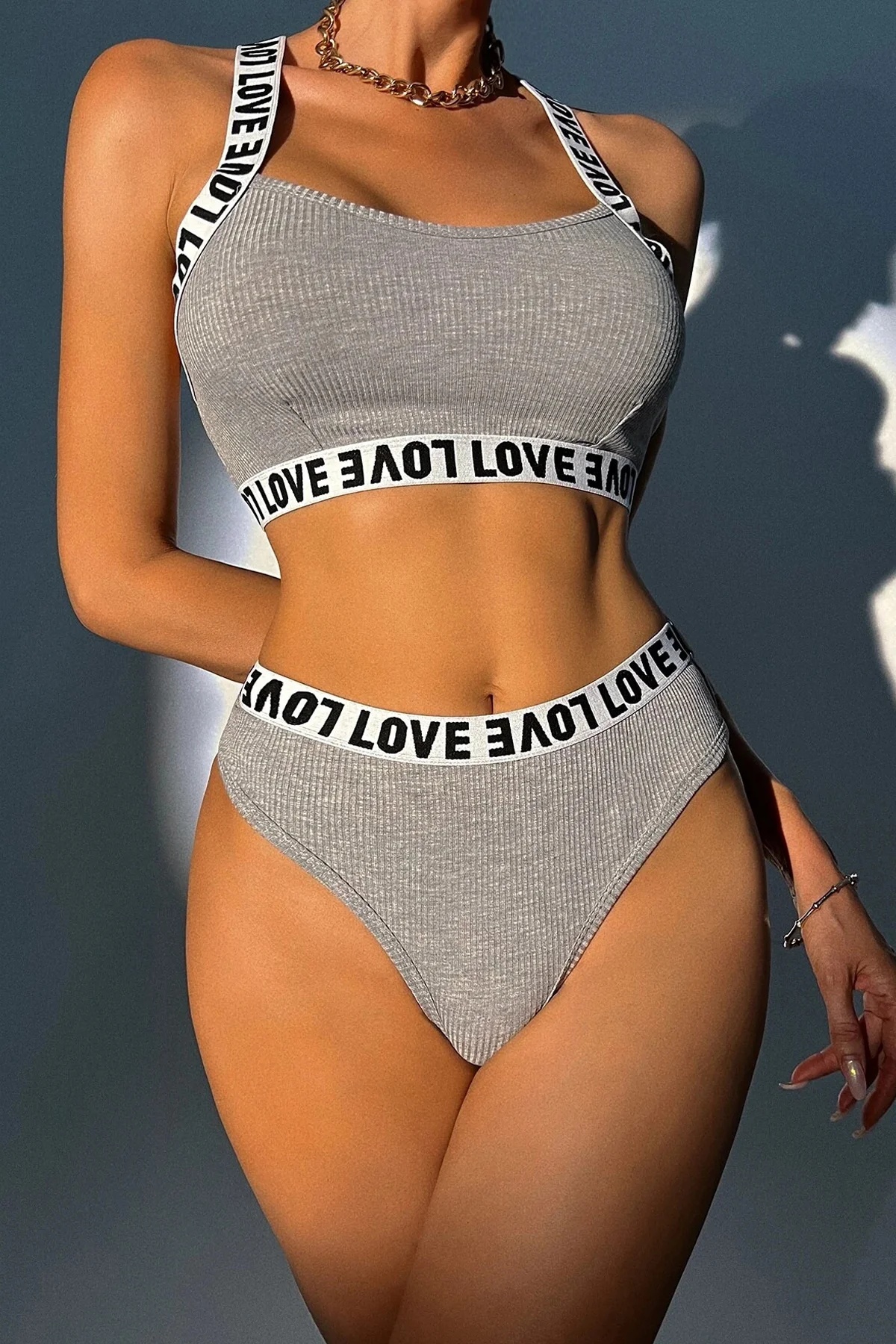 Kadın Gri Çapraz Sırt Ve Love Yazı Detaylı Iç Çamaşır Takımı görsel 4