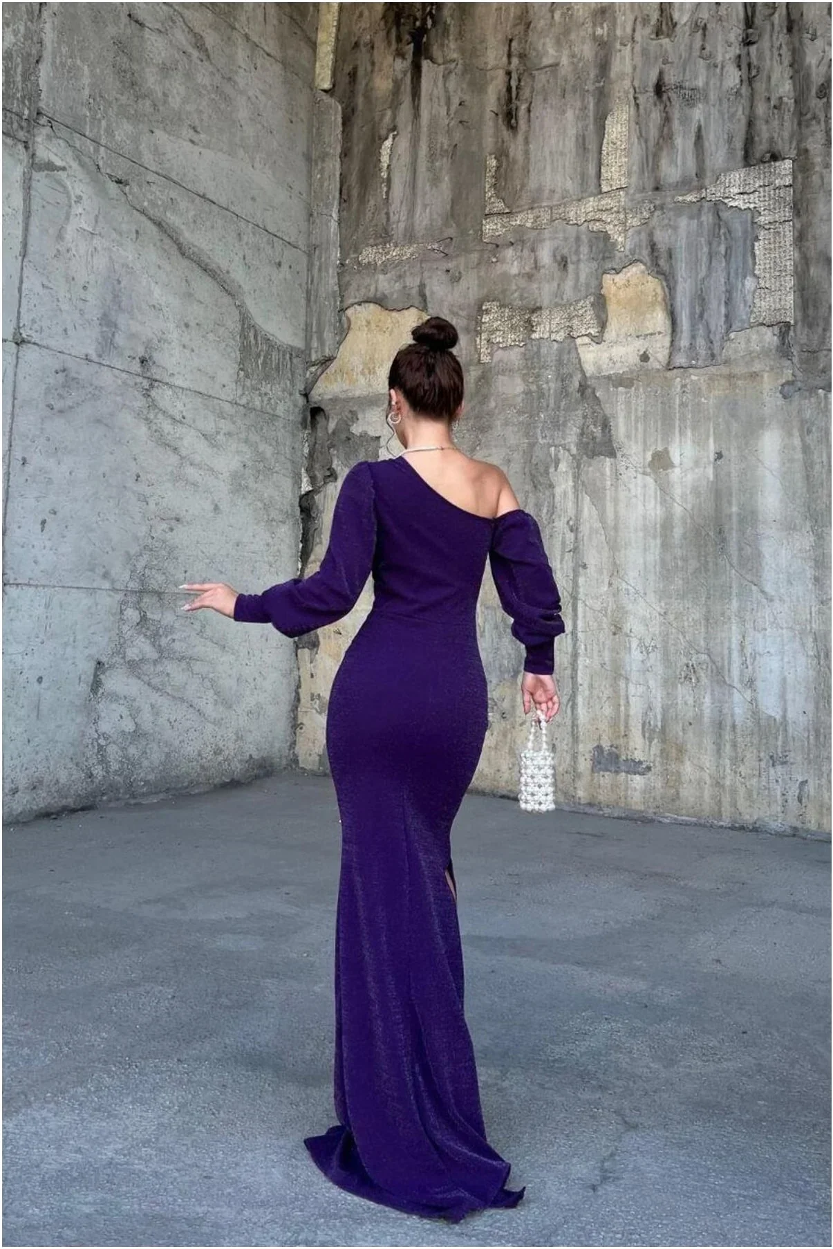 Kadın Modern Stil Krep Kumaş Kayık Yaka Maxi Abiye Elbise görsel 5