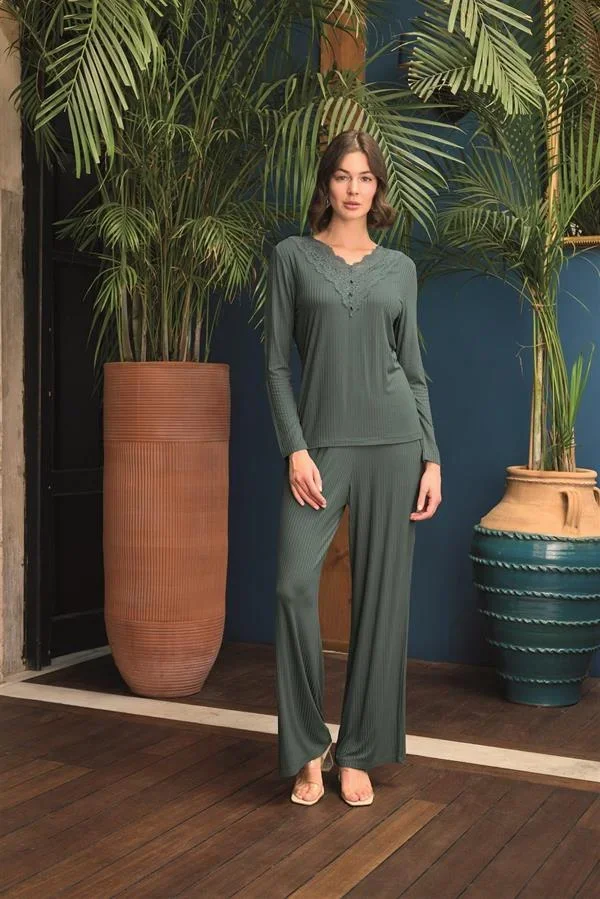 Uzun Kollu Önü Düğmeli V Yaka Pijama Takımı görsel 2