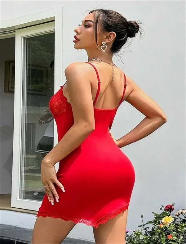 Şık Tasarım Göğüs Dekolteli Dantel İşlemeli Kırmızı Mini Club Elbisesi görsel 2