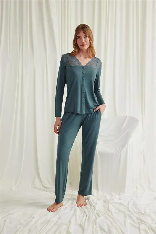 Yakası Omzu ve Paçası Dantelli Boydan Düğmeli Pijama Takımı görsel 5