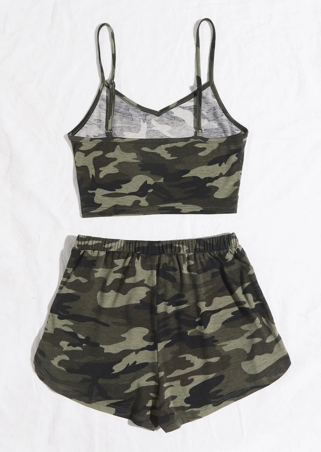 Kadın Kamuflaj Desenli Askılı Crop Top ve Şortlu Gecelik Takım görsel 2